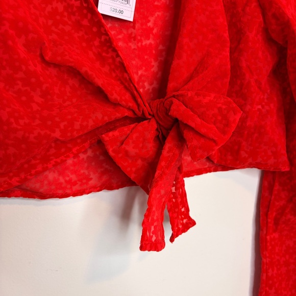 Wild Fable NWT Flirty Floeal Red Women's Top Tie Bell Sleeve - Picture 3 of 5